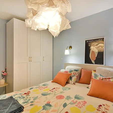 2br Haven - Steps From The Mall Apartment *