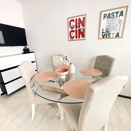 Apartment 2br Haven - Steps From The Mall