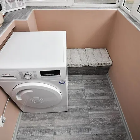 2br Haven - Steps From The Mall Apartment *